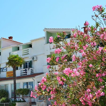 Apartments Julija Preko Εξωτερικό φωτογραφία