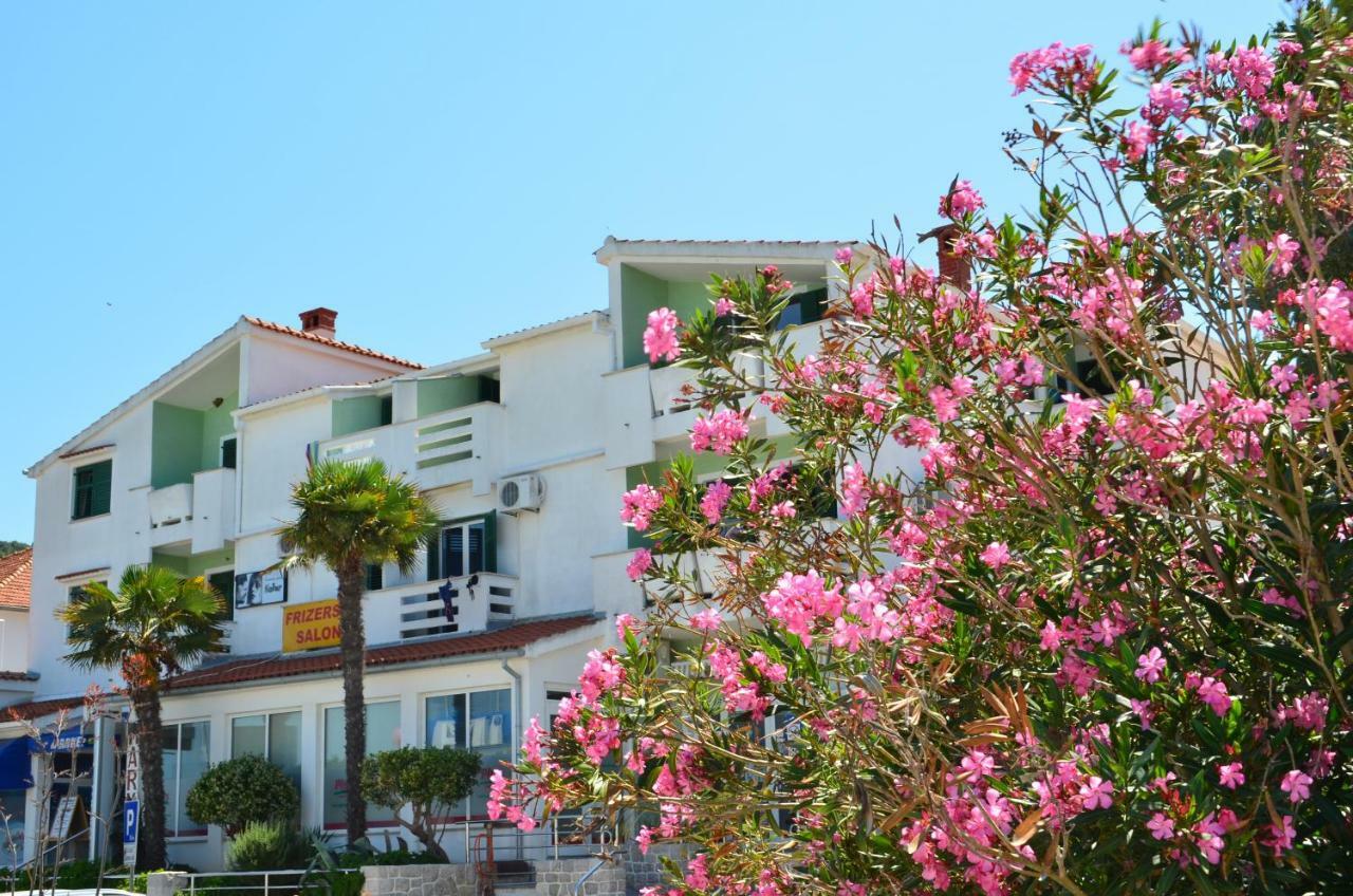 Apartments Julija Preko Εξωτερικό φωτογραφία