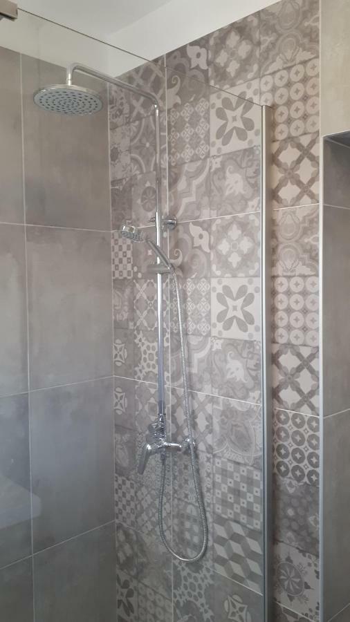 Apartments Julija Preko Εξωτερικό φωτογραφία